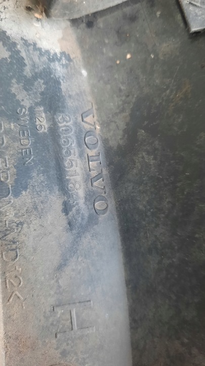 фото №11, Volvo xc90 планка крила правий зад 30655184