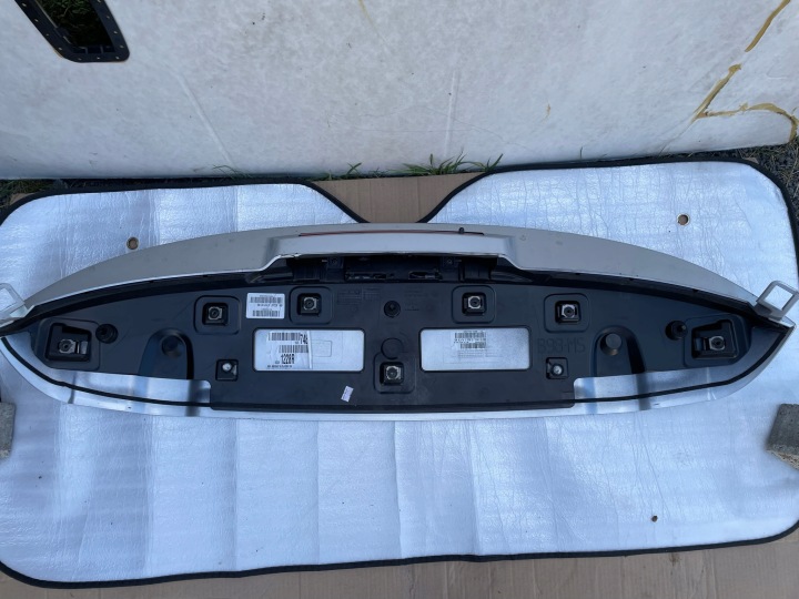 фото №6, Спойлер крышки зад renault clio iv 4 960306579r