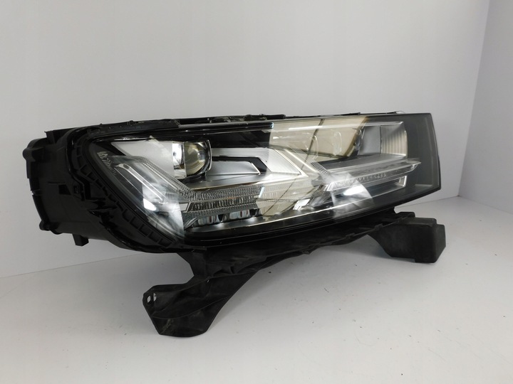 фото №4, Audi q7 4m лампа права matrix 4m0941036c 4m0941784c ковзун джгут