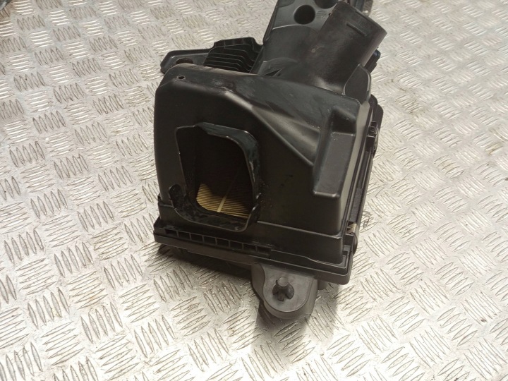 фото №12, Bmw (oem) 7597589 1' f20 f21 3' f30 f31 корпус фільтра повітря