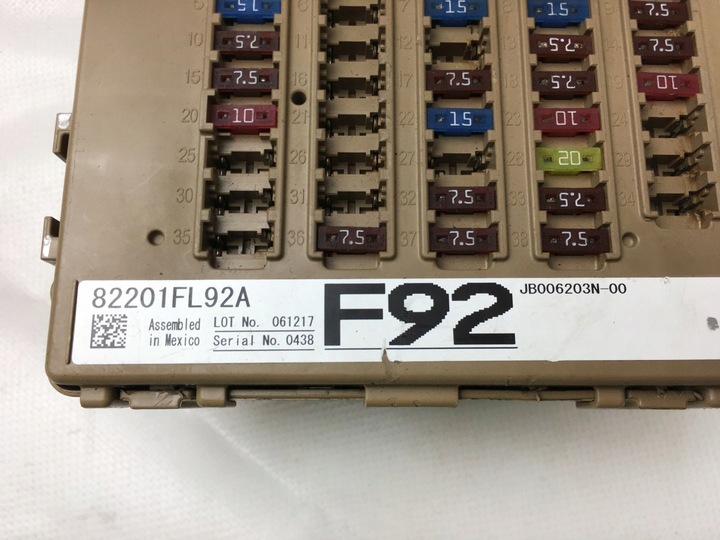 фото №5, Subaru impreza 17- коробка предохранитель 82201fl92a