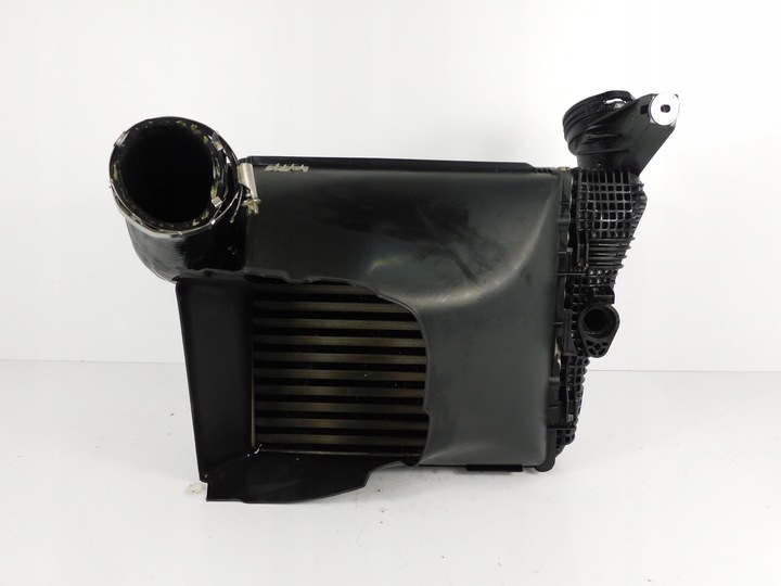 фото №7, Porsche macan 95b радіаторів повітря інтеркулер правий porsche 95b145804b