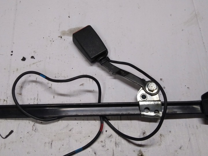 фото №1, Застібка скоба ременя права 1248606269 mercedes w124