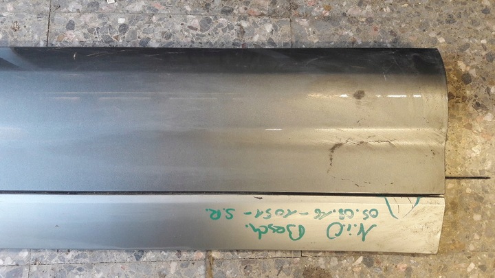 фото №2, 4m0853960f планка двері праві перед audi q7 срібна