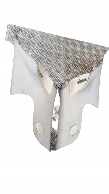 фото №1, Mercedes w209 защита стойка зад левый правые