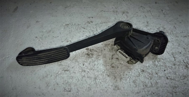 фото №1, Потенциометр газа volvo 30666660