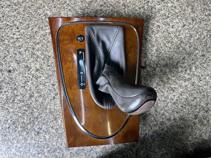 фото №11, Декори планки декоративний інтер'єру дерево ручка підлокітника w211 elegance eu