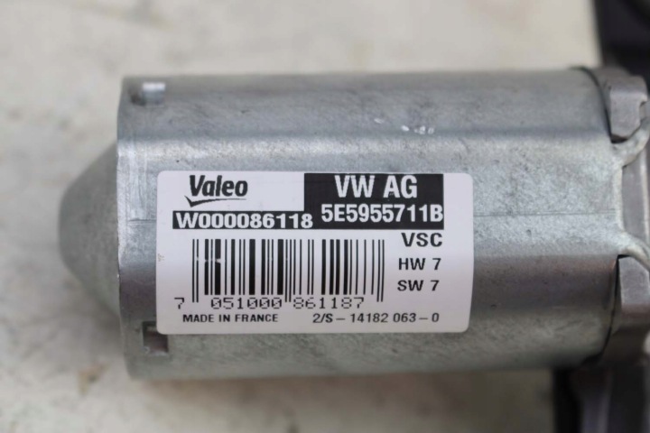 фото №9, Audi q3 vw моторчик дворники 5e5955711b зад задней багажника крышки sea