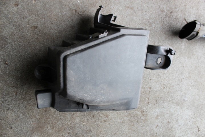 фото №1, Dacia sandero i коробка запобіжників 1.2 бензин