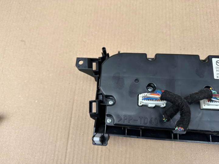 фото №14, Mazda 3 bl 09-13 панель воздуховод кондиционера vpcalh-18c612-ca