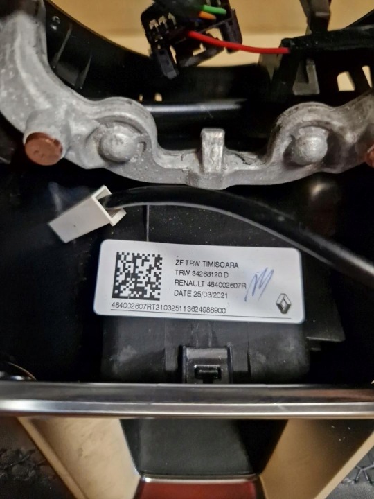 фото №5, Руль кожа renault captur ii 484002607r