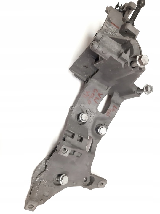 фото №3, Vw golf vii 1.6 tdi лапи генератора 04l903143b