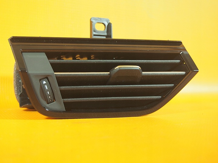 фото №15, Audi q3 83a решётки воздуховод консоли led комплект 83b820901 / 83b820902