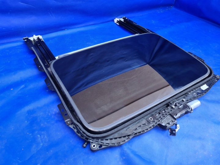 фото №9, Audi a4 b9 8w sedan люк механізм ролета комплект 8w5877041a oem