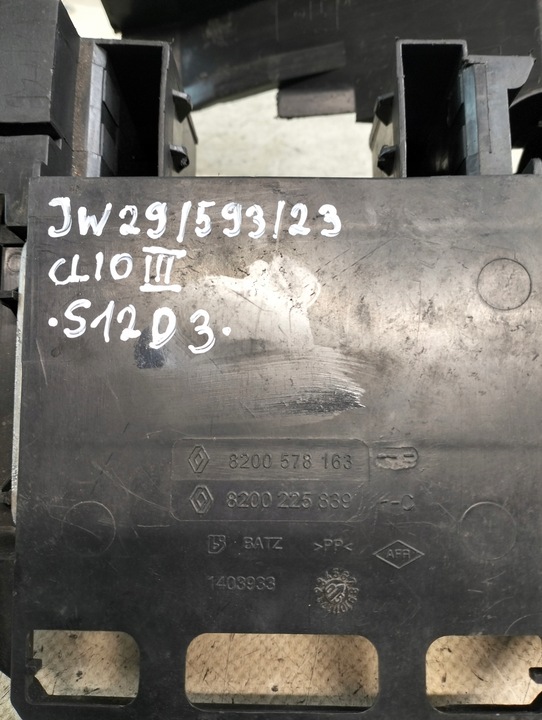 фото №12, Вкладка do колеса na домкрат i ключі renault clio iii 2006r оригінальний номер 8200578163