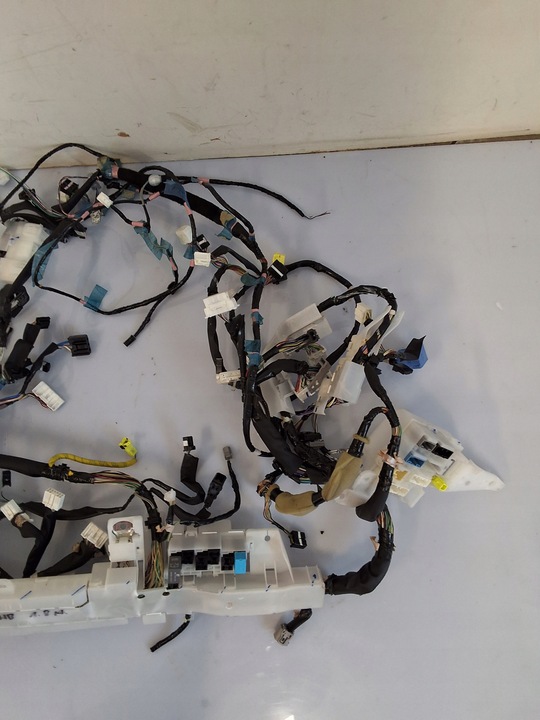 фото №5, Auris ii hb 1.8 h установка панели консоли