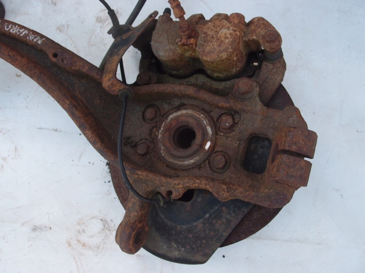 фото №10, Поворотна опора ступиця важіль праві перед navara 2.5 dci