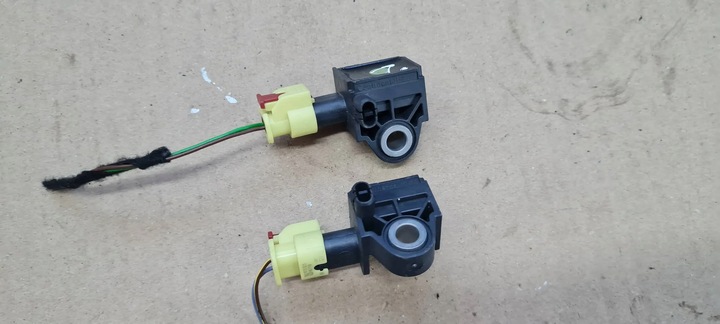 фото №9, Q3 83a датчик удара ударный штекер 5q0959651b