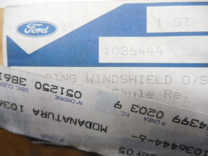 фото №8, Планка правая стёкла передний ford mondeo 1996-2000 оригинальный номер 1036444