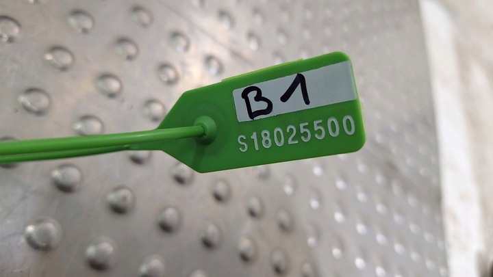 фото №8, Захист підкрилки ліва перед 7260739 bmw f30 f31