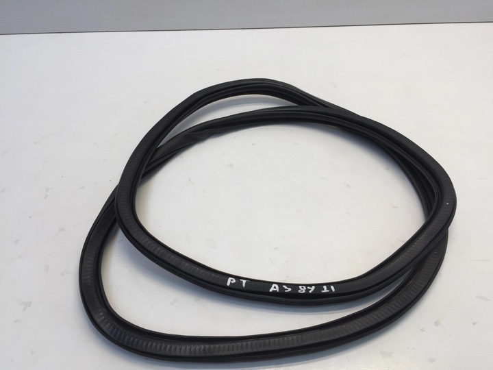 фото №1, Audi a3 8y прокладка двері зад права кузовна