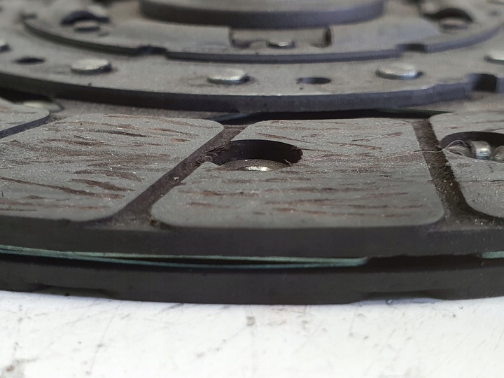 фото №10, Volvo v50 s40 ii рестайлинг 1.6 d2 прижим диск сцепление luk d4162t