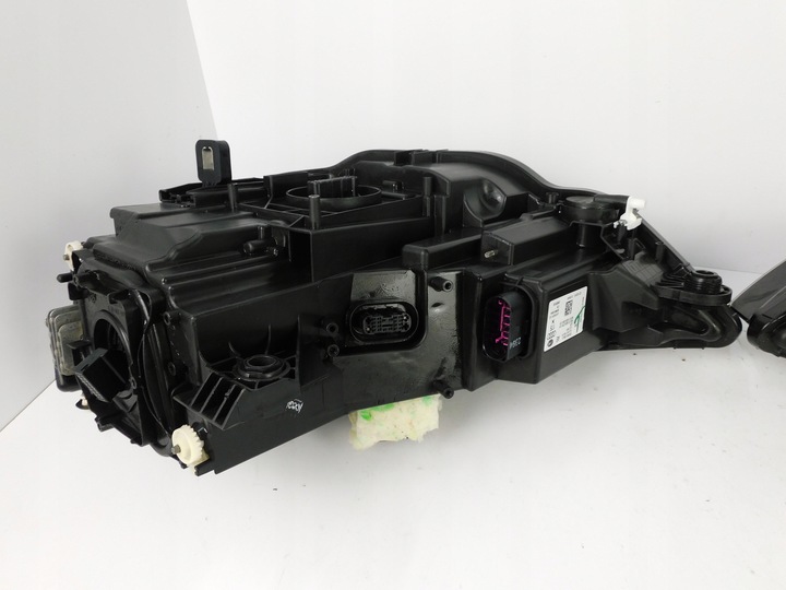 фото №13, Audi a3 8v лампа правая левая полный led передний рестайлинг