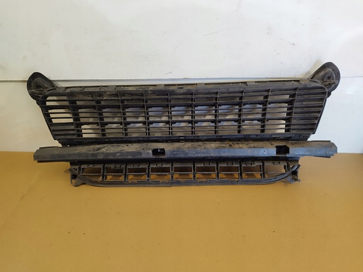 фото №8, Решётка радиатора решётка решётка средняя хром бампер перед peugeot 3008 i 2009-2013