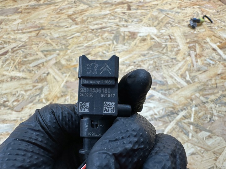 фото №11, Датчик удару штекер opel crossland citroen c3 aircross 9811536180