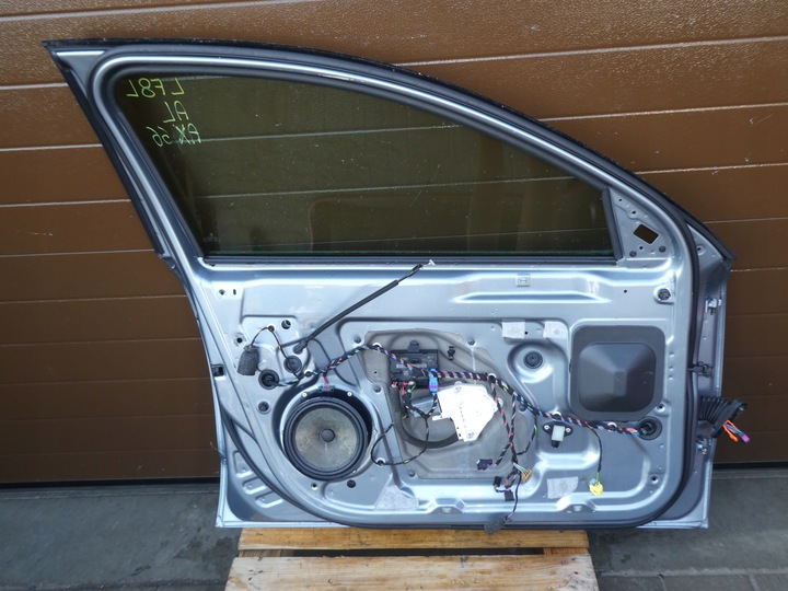 фото №8, Комплектные дверь левая перед lf8l skoda superb ii