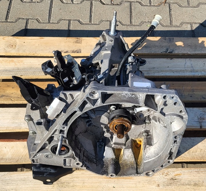 фото №1, Renault captur clio 0.9 b коробка передач коробки передач механическая коробка передач