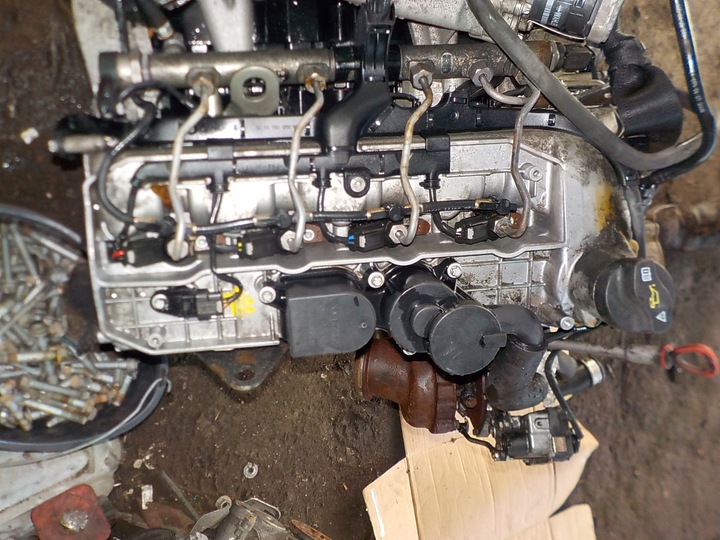 фото №1, Головка двигуна mercedes sprinter 906 646 2.2 cdi a6460101420