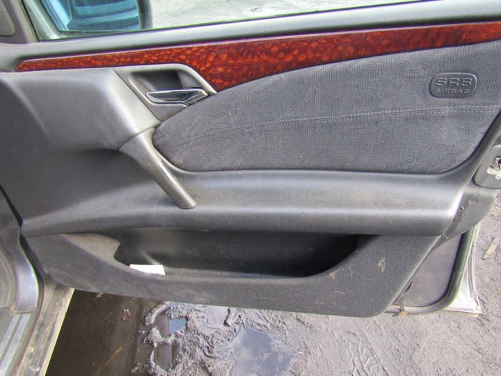 фото №11, Mercedes w210 95-99 sedan сидіння лівий правий диван оббивка двері kpl