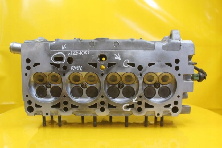фото №7, Головка двигуна права audi a8 s8 d2 4.2 b v8 abz 077103373ae