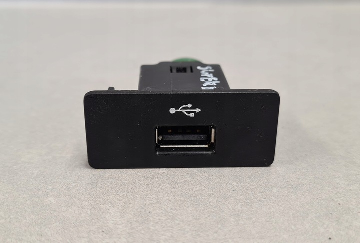 фото №1, Port гнездо usb skoda superb iii 5q0035726