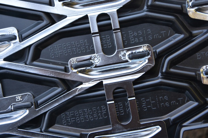 фото №12, Решітка радіатора решітка радіатор audi q3 83f853651 651a 651b