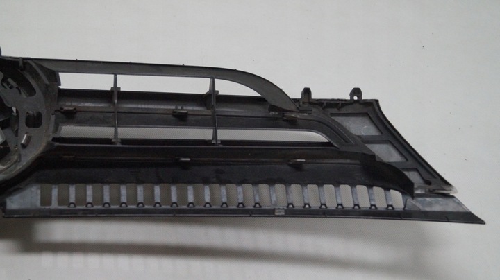 фото №16, Решётка радиатора решётка vw golf v plus 2008