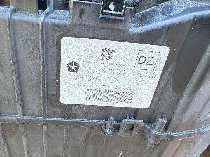 фото №5, Dodge ram v 2019- обігрівач комплектна 68325328ak