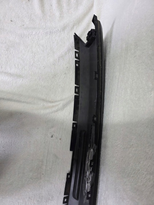 фото №8, Накладка молдинг кришки зад + емблема peugeot 5008 ii 9814790977 9812068877