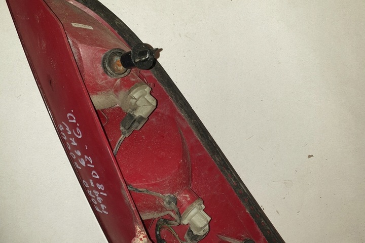 фото №8, Лампа права задня ford focus daw, dbw xs4x13404 1.8l дизель 85kw 2002