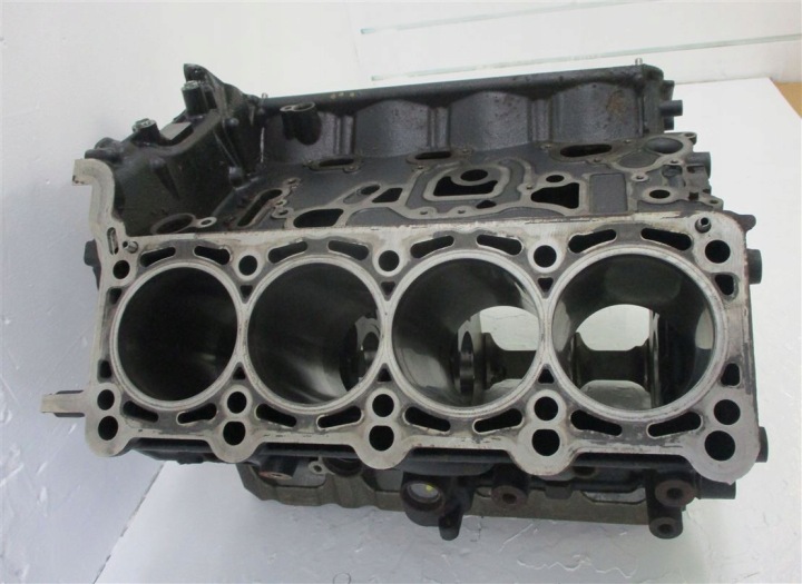 фото №9, Блок  двигуна audi a8 d4 q7 4.2 tdi v8 cds 057023g