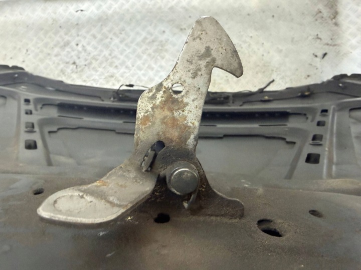 фото №5, Капот кришка двигуна bmw 1 e87 e88 e82 e81