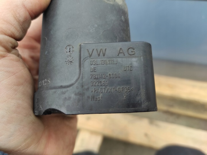 фото №7, Шланг повітря vw polo v 1.2 tdi 6r 6r0145762aa