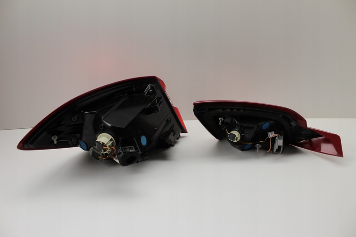 фото №13, Ford fiesta mk8 st лампа задня права + ліва led 17+