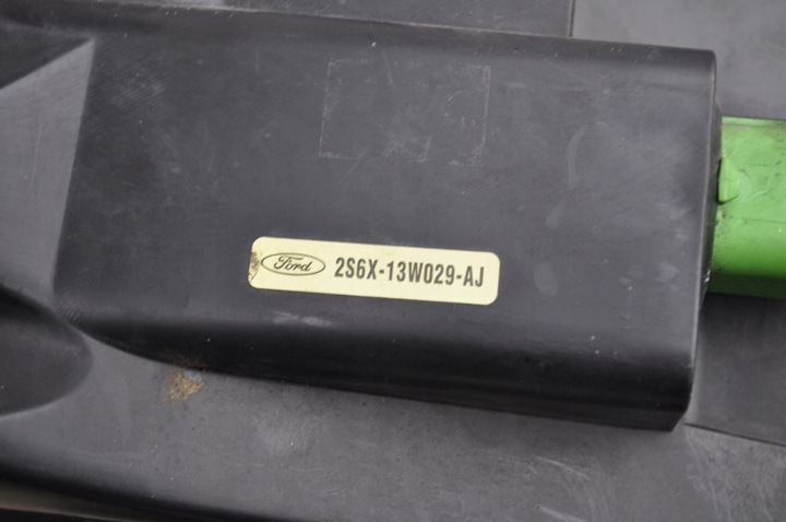 фото №13, Лампа правая ford fiesta mk6 02-05 2s6x-13w029-aj visteon