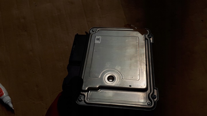фото №6, A4 b8 рестайлинг a5 2.0 tdi компьютер блок управления двигателя 03l906018jp