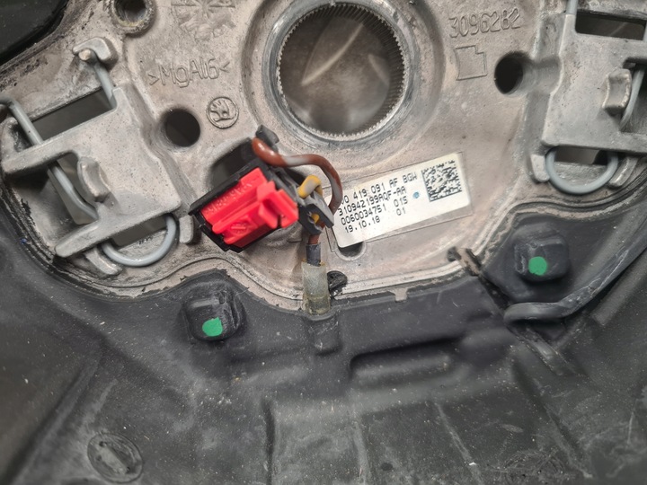 фото №15, Кермо шкіра шкіряний perforowana з підігрівом skoda superb iii спортлайн