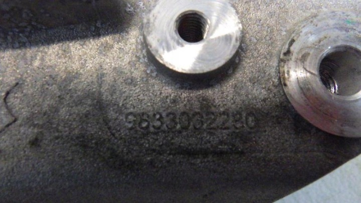 фото №8, Кронштейн основа генератора c5 aircross i 1.6 puretech гібрид 9833032280