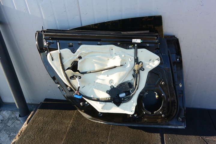 фото №9, Дверь левая зад nero maserati quattroporte vi kpl