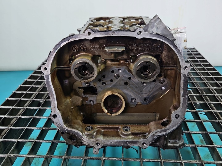 фото №16, Головка ліва вали audi q7 i 4l 079103373a бар 4.2 v8 fsi